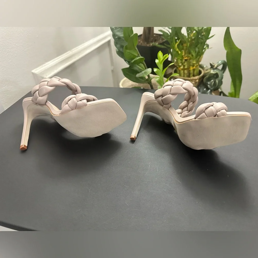 Steve Madden Women's Kenley Heels - Taupe NWOT
